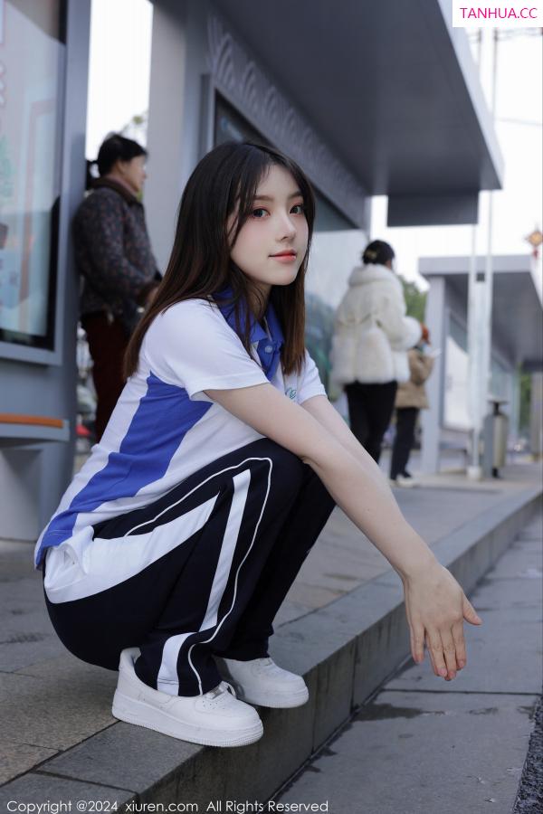 豆瓣酱  [XiuRen]高清写真图 2024.01.19 No.7994 豆瓣酱 制服美臀第13张图片